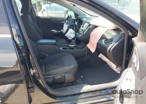 2017 Chevrolet Malibu z USA, uszkodzony, nr VIN 1G1ZB5ST9HF268908